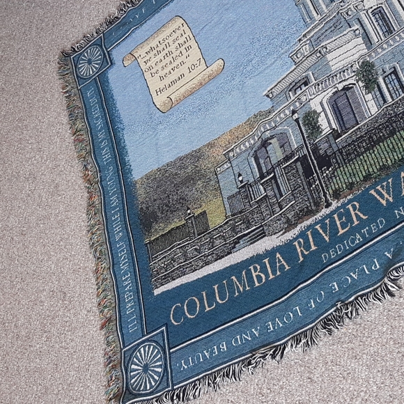 Mill Street Designs Gift Cotton Woven Throw Blanket. - Picture 4 of 10